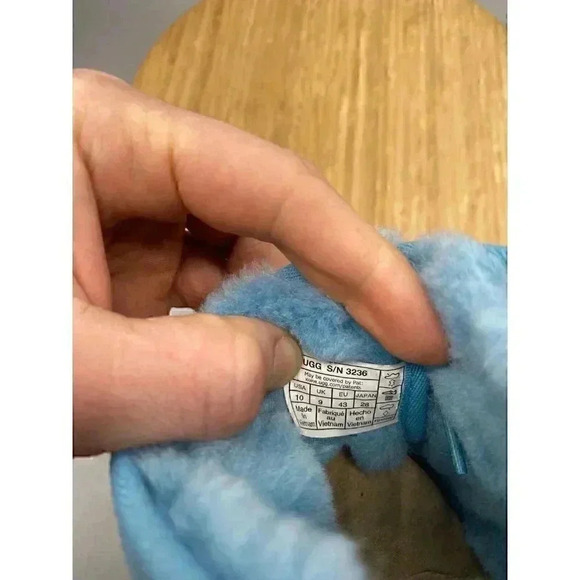 UGG Chukka Boots Mens 10 Neumel Blue Suede Sheepskin Shearling Freshwater 3236 - Picture 9 of 10